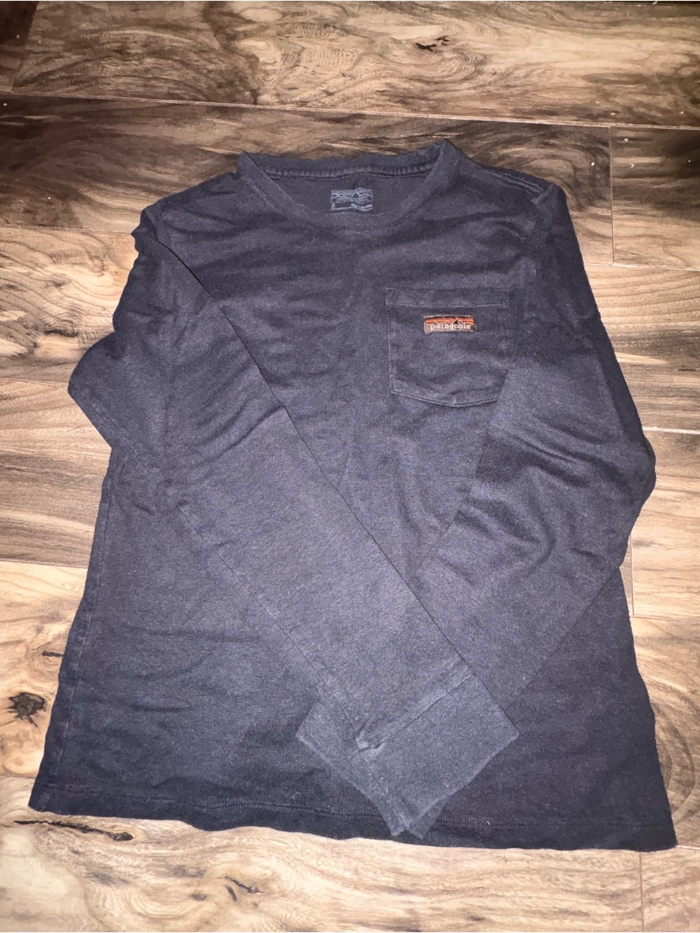 Patagonia Long Sleeve Pocket Shirt - Navy/black